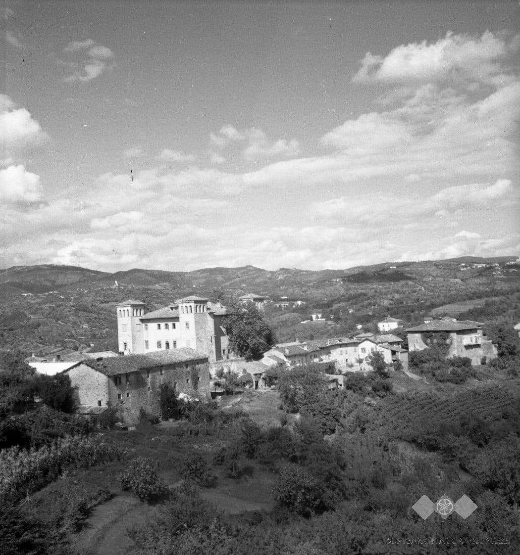 Grad Dobrovo
