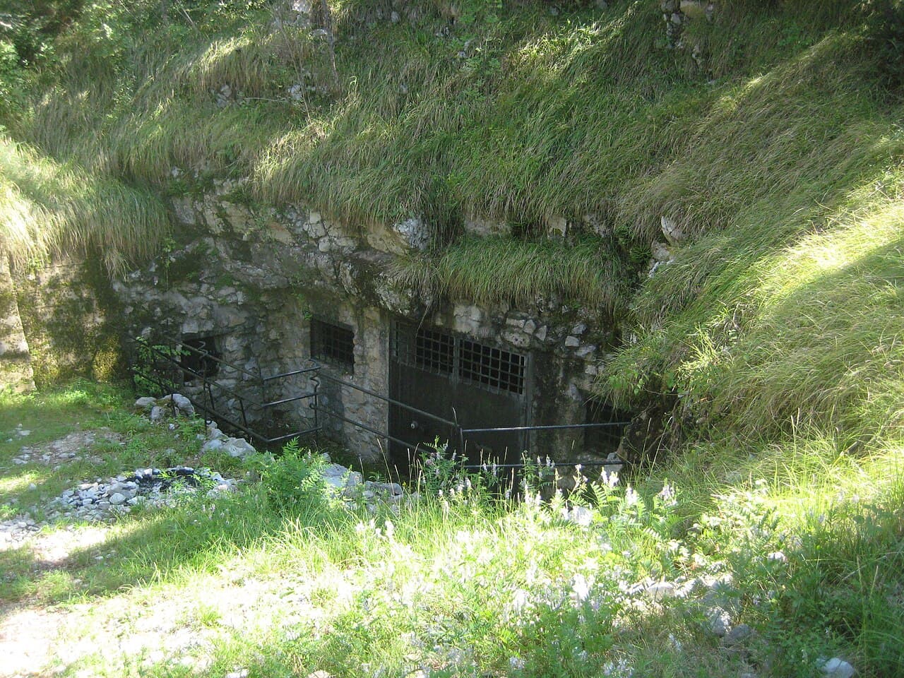 Jama Pečinka