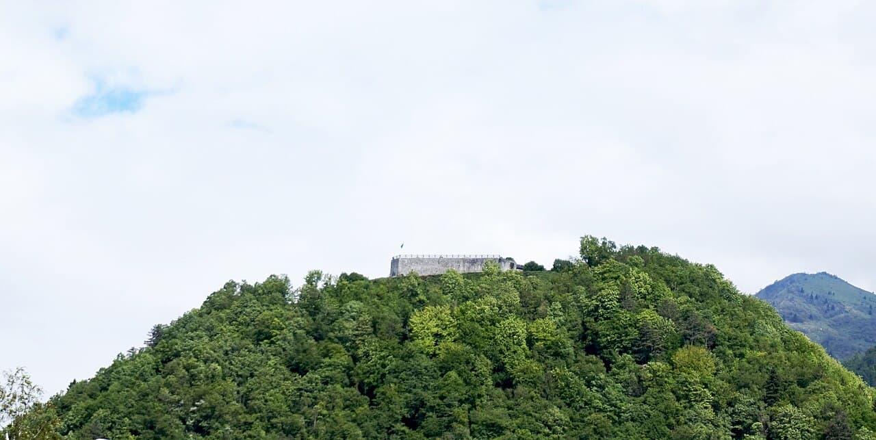 Grad Tolmin