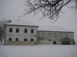 Železne Dveri
