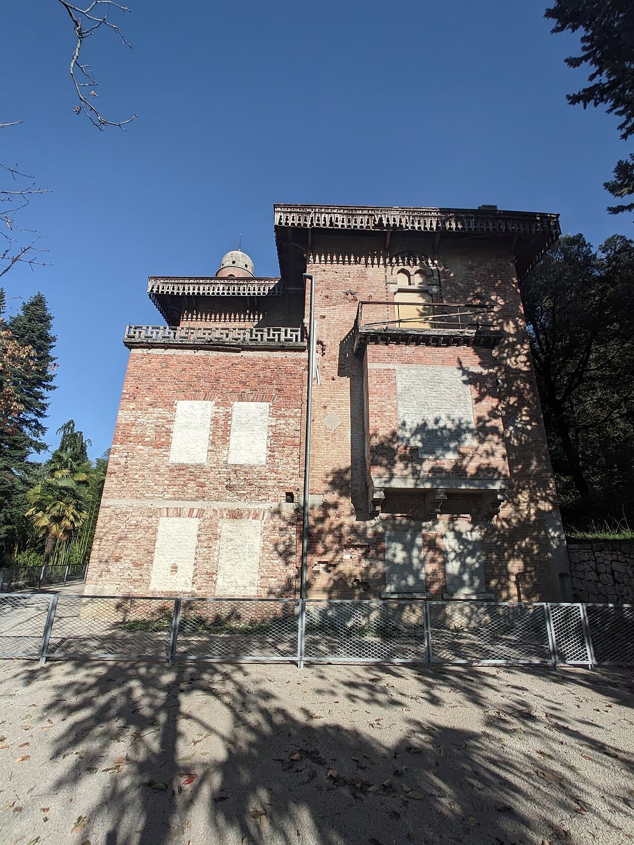 Vila Rafut s parkom