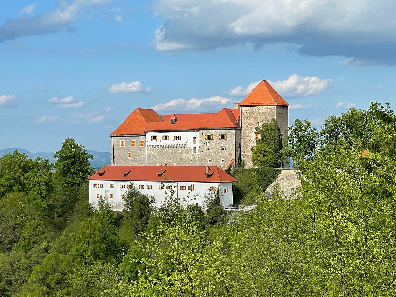 Podsreda Castle